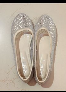 Luna blu embellished flats