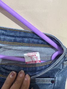 High-Waisted Slim Jeans Size 30