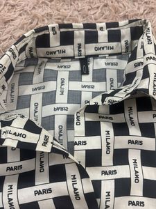 Chic Graphic Print Button-Up Top