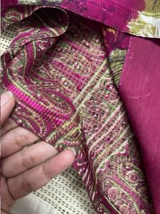Pink Paisley Print Saree