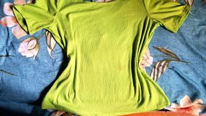 💚 Lime Green Ribbed Keyhole Top