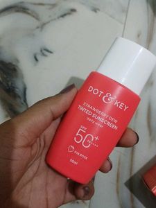 Dot &amp; Key Strawberry Dew Tinted Sunscreen SPF 50