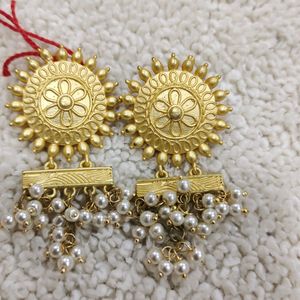 Earings