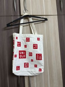 UNIQLO NOVELTY CANVAS BAG