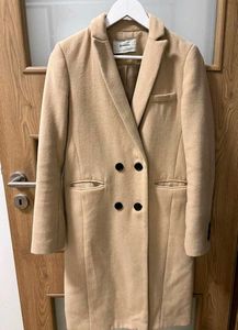 Elegant Stradivarius Beige Coat