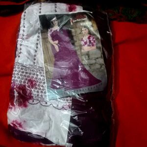 Elegant Saree - New, Unworn₹300 mein