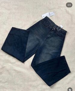 Trendy balloon jeans in dark blue color