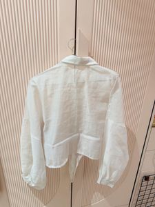 Chic White Crop Shirt
