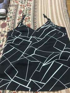 Stylish Black & White Geometric Print Camisole Top