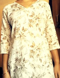 Floral Print V-Neck kurta