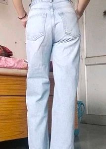 Light Wash Relaxed Fit Jeans