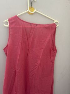 Chic Pink Sleeveless Kurta with Pockets