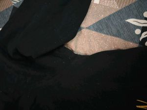 2 t shirts 1 pyjama