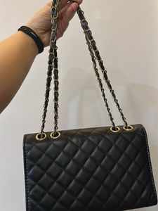 Chic Quilted Chain Handbag