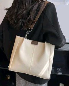 "Upgrade your daily carry" Tote for a classic look