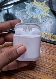 i12 Earpods