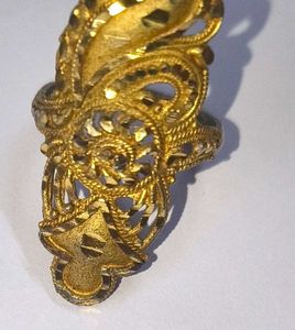 Exquisite Filigree Gold Ring large size