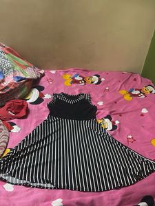 Chic Black &amp; White Striped Dress