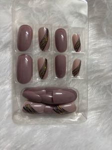 Chic Almond Nail Set