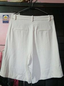 H&amp;M Capri White Pants