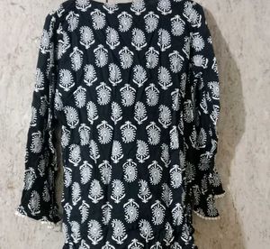 Black kurti