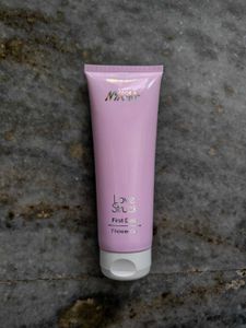 Nykaa Love Struck First Date Shower Gel
