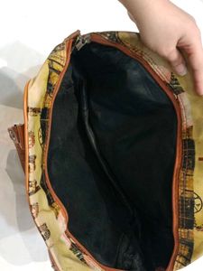 Unique Graphic Print Handbag with Eiffel Tower Des