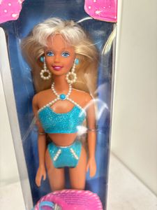 Vintage pearl beach Barbie Doll