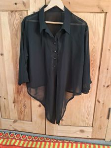 Chic Black Sheer Button-Up transparent Tunic