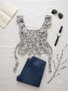 Chic Smocked Floral Crop Top