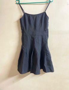 Little Black Dress - Simple &amp; Chic