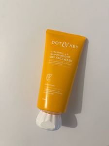Dot & Key Vitamin C+E Super Bright Gel Face Wash