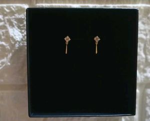 Minimal dainty studs