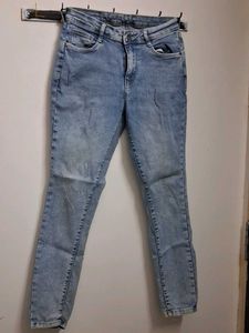 Light Wash Skinny Jeans