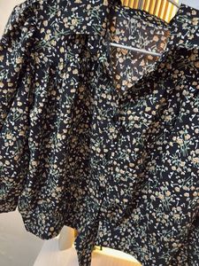 Chic Floral Print Tie-Front Blouse