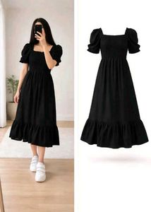Chic Black Tiered Midi Dress