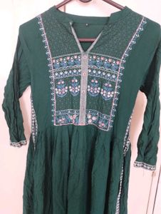 Beautiful Green Embellished Kurta