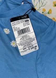 Cute Daisy Print Blue T-Shirt