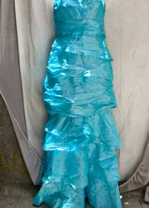 17J6. Stunning Strapless Ruffled Gown