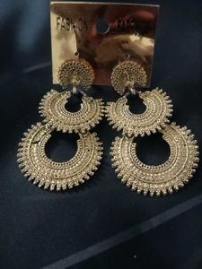 Elegant Gold Pearl Dangler Earrings &amp; Chain