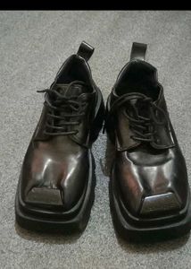 Gothic Black Chunky Sole platform shoe