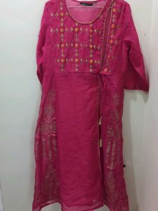 Beautiful Pink Embroidered Kurta