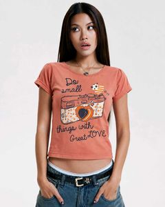 Graphic Camera Print Cropped T-Shirt