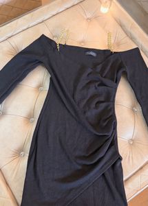 winterBlack off shoulder dress with chains strap