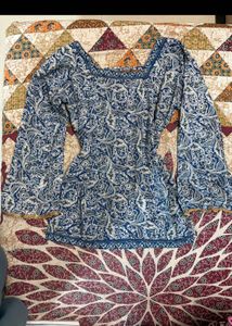 Long Sleeve Crew Neck Top