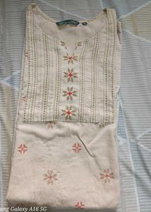 Elegant Cream Kurta with Ethnic Embroidery