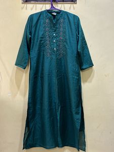 Neerus Green Kurta Size L