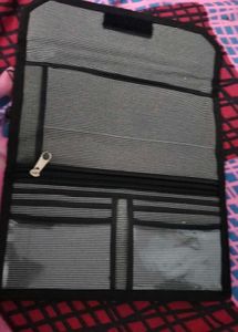 Sleek Bi-Fold Wallet