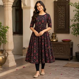 Black Elegant Flared Kurta 🖤