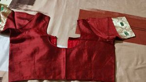 Elegant Green &amp; maroon banarasi Sari with blouse